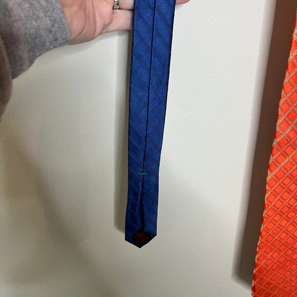 Tommy Hilfiger orange and blue diamond pattern print men's tie - Picture 4 of 5
